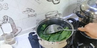 蒜蓉菠菜的做法步调：3