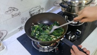 蒜蓉菠菜的做法步调：9