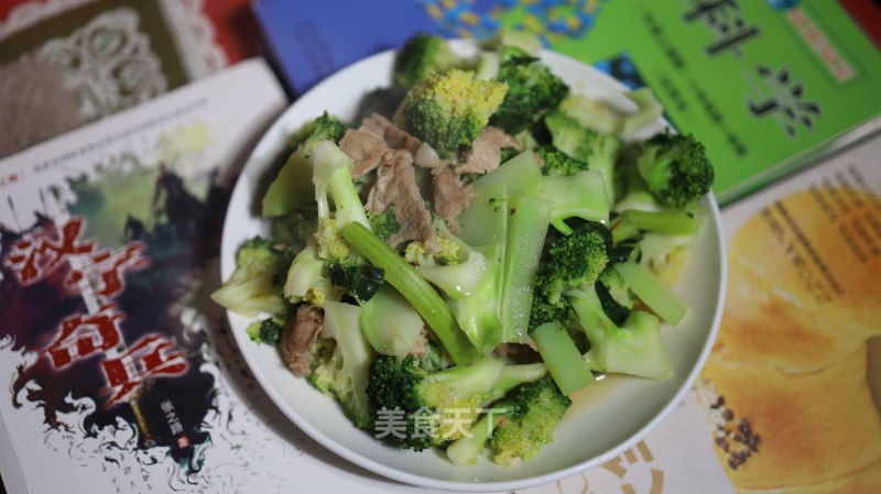 肉片炒西蓝花的做法