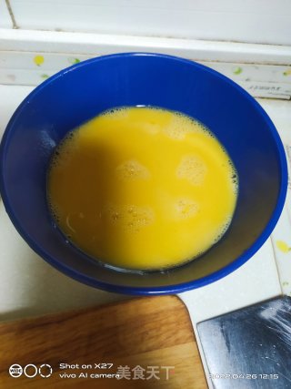 乌木耳炒鸡蛋的做法步调：2