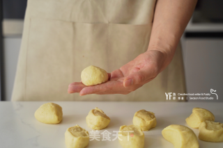 黄油蒜喷鼻小里包的做法步调：2