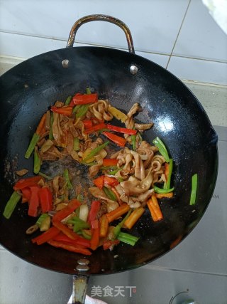 单椒炒猪肚的做法步调：8