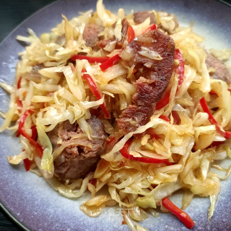 香肠炒年夜头菜的做法