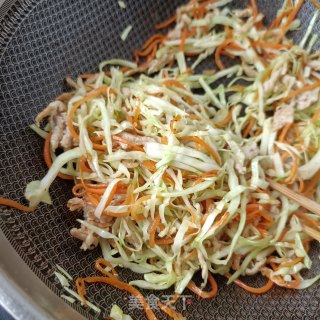 肉丝胡萝卜炒年夜头菜的做法步调：7