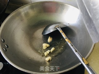 蒜蓉莴笋叶的做法步调：3