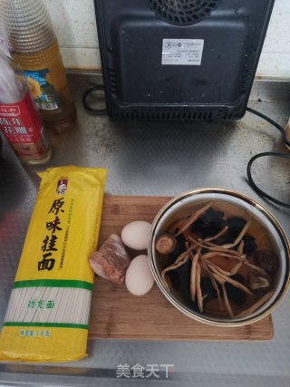 挨卤里的做法步调：1