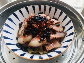 萝卜干蒸腊肉的做法步调：9