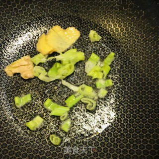 番茄炒蛋的做法步调：7