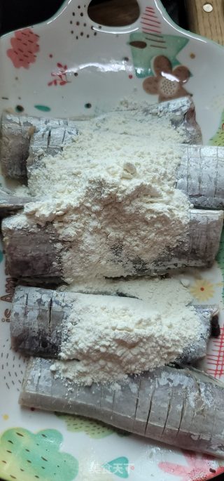 炸风琴带鱼的做法步调：6