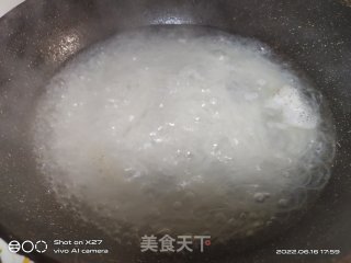 腊肉烧粉丝的做法步调：2