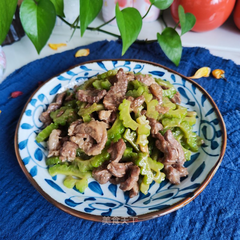 苦瓜炒牛肉的做法