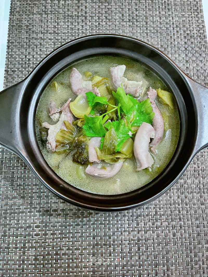 苦瓜酸菜煲粉肠的做法