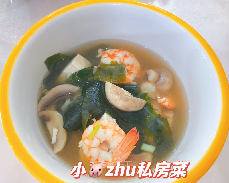 心蘑裙带汤的做法
