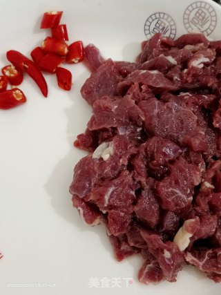苦瓜炒牛肉的做法步调：2