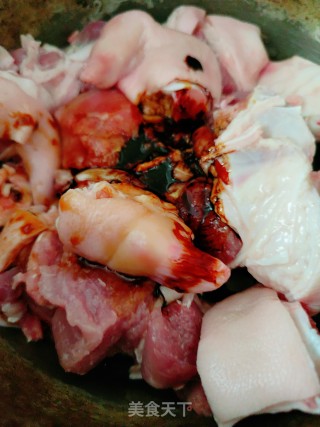 下压锅焖猪蹄的做法步调：4