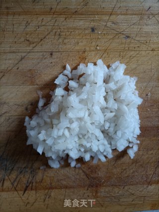 萝卜粉条素饺子的做法步调：2