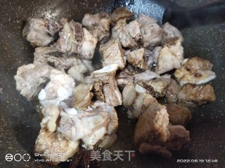 糖醋排骨的做法步调：4