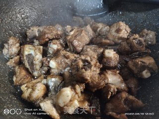 糖醋排骨的做法步调：6