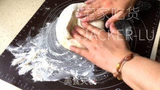 免揉豆沙里包，建造简朴，坚实适口，奶喷鼻味女实足。的做法步调：8