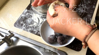 免揉豆沙里包，建造简朴，坚实适口，奶喷鼻味女实足。的做法步调：13