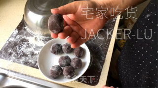 免揉豆沙里包，建造简朴，坚实适口，奶喷鼻味女实足。的做法步调：11