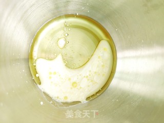 喷鼻香
葱肉紧海苔蛋糕卷的做法步伐
：6