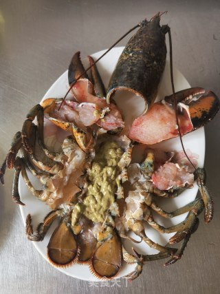 蒜蓉蒸波龙的做法步调：1