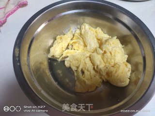 西白柿炒鸡蛋的做法步调：3