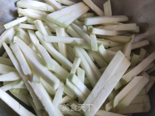 素炒茄子的做法步调：1