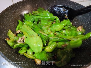 肉终白烧青椒的做法步调：5