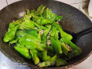 肉终白烧青椒的做法步调：4