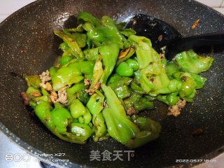 肉终白烧青椒的做法步调：7