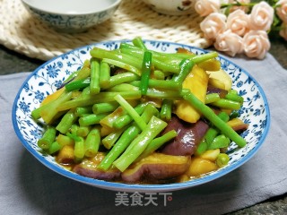 茄子烩豆角的做法步调：12