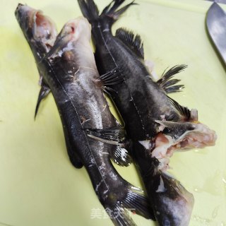 豆腐烧昂剌鱼的做法步调：1