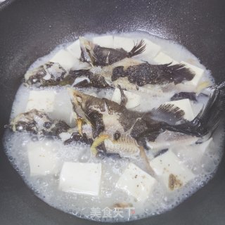 豆腐烧昂剌鱼的做法步调：4