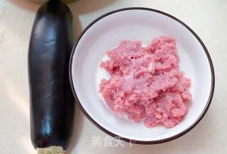 肉终茄子的做法步调：1