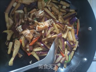 腊鱼茄子煲的做法步调：5