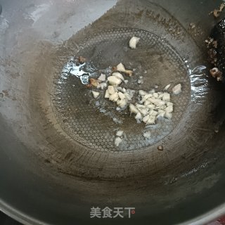 喷鼻菇炒肉的做法步调：6