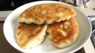 家常韭菜盒子，中壳又坚又喷鼻，内乱馅陈美妙吃。的做法步调：17