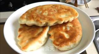 家常韭菜盒子，中壳又坚又喷鼻，内乱馅陈美妙吃。的做法步调：18