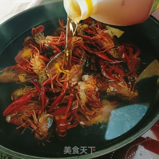 麻喷鼻辣小龙虾的做法步调：4
