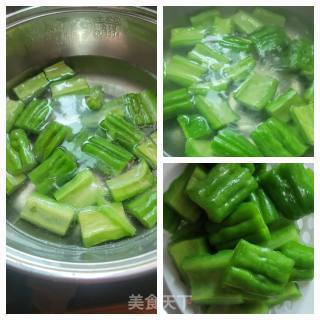 凉瓜焖鸡的做法步调：6