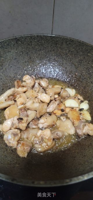 凉瓜焖鸡的做法步调：9