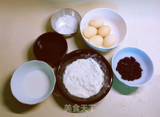 葡萄干蛋糕的做法步调：1