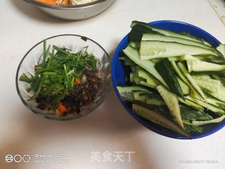 木耳炒黄瓜的做法步调：1