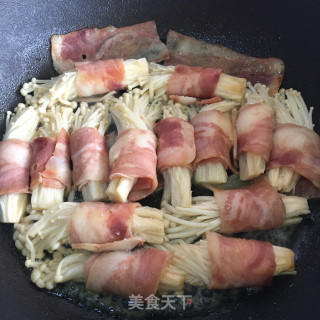培根金针菇卷的做法步调：3