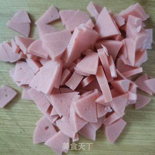 丝瓜炒水腿的做法步调：3