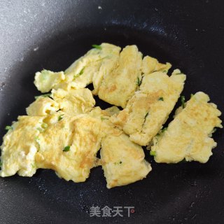 鸡蛋炒苦瓜的做法步调：3