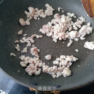 金针菇肉沫汤的做法步调：5