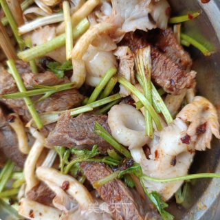 榆黄蘑拌牛肉的做法步调：13